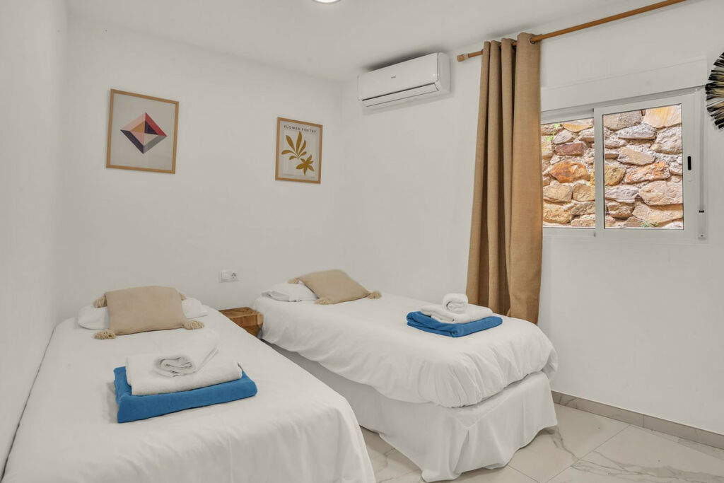 Semi-Detached House Nueva Andalucía Málaga - image 17