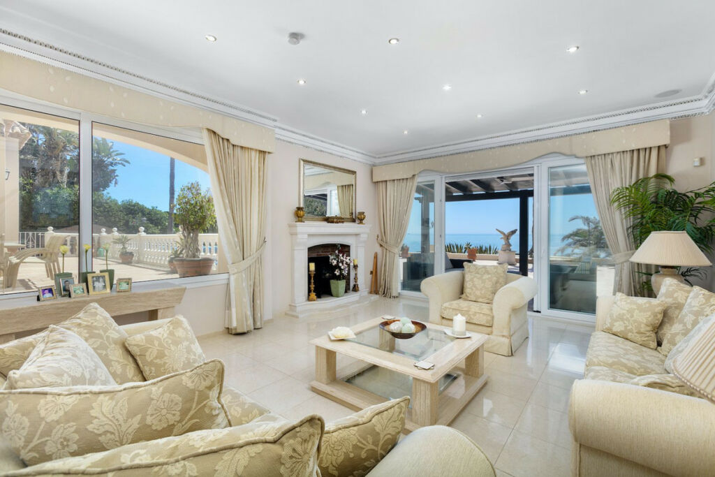 Detached Villa Marbesa Málaga - image 16