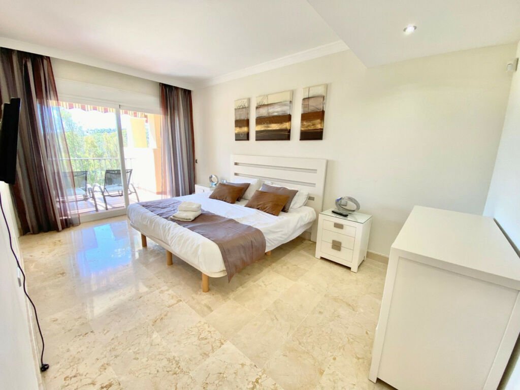 Middle Floor Apartment Atalaya Málaga - image 17