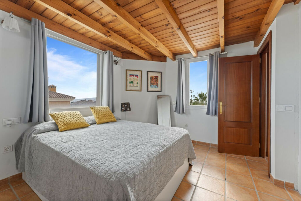 Detached Villa Coín Málaga - image 17