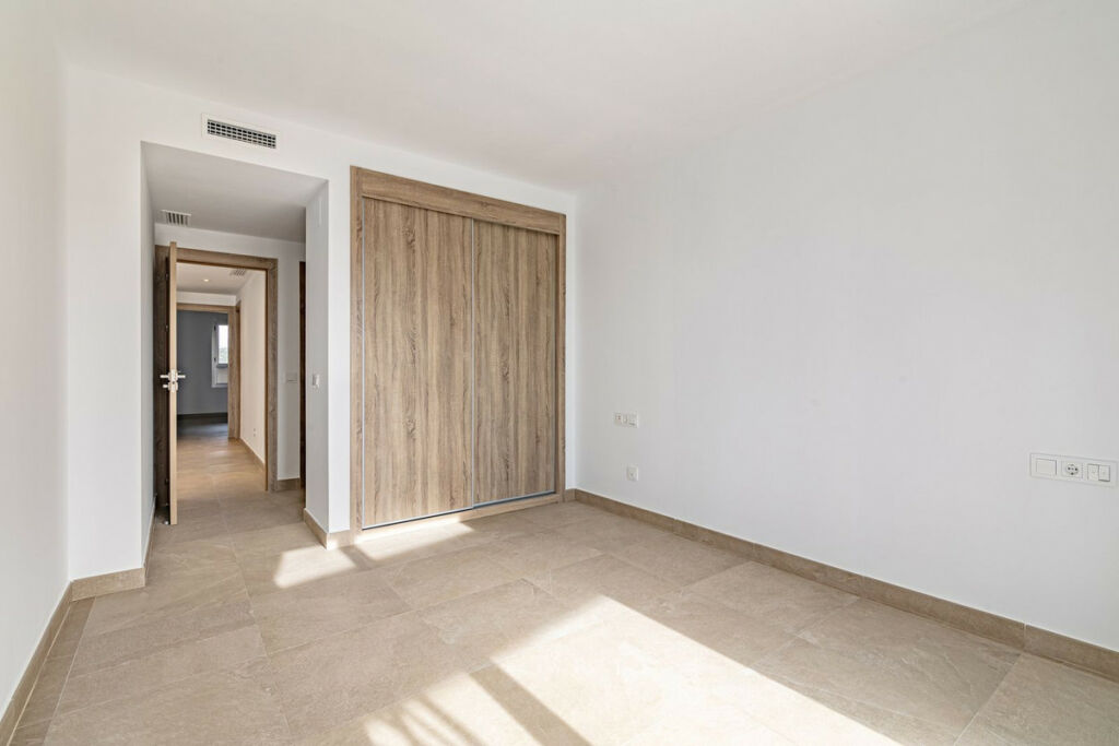 Penthouse Estepona Málaga - image 17