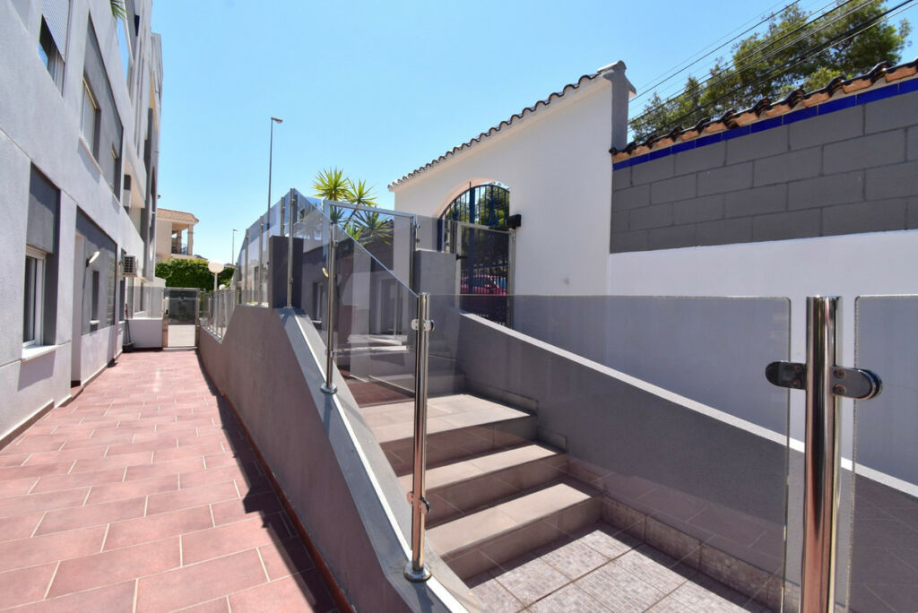 Ground Floor Apartment Villamartin Alicante - image 17