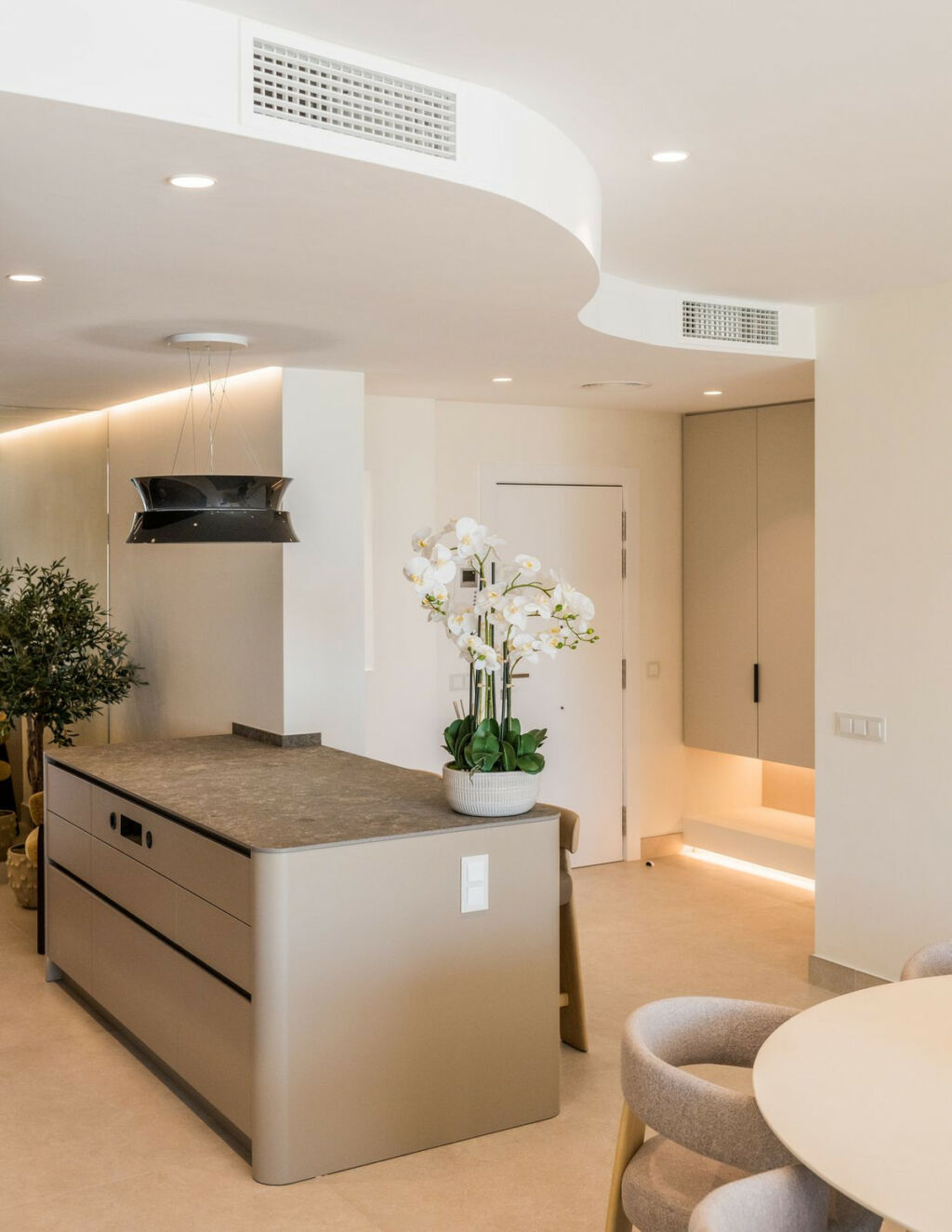 Penthouse New Golden Mile Málaga - image 17