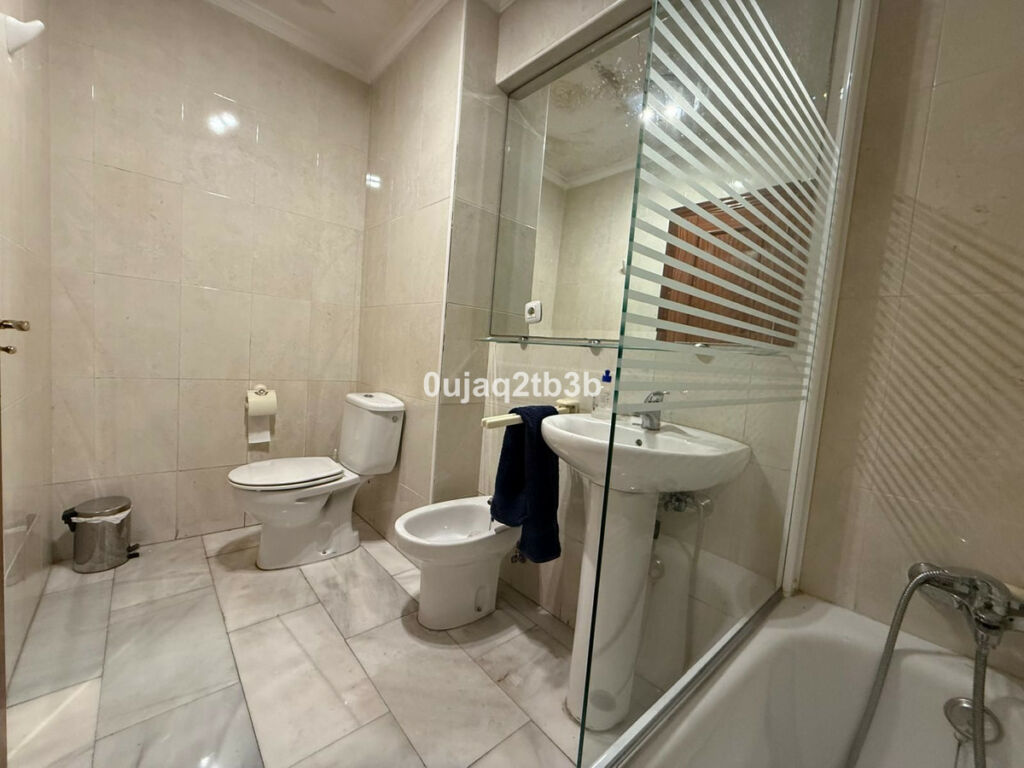 Middle Floor Apartment Marbella Málaga - image 15