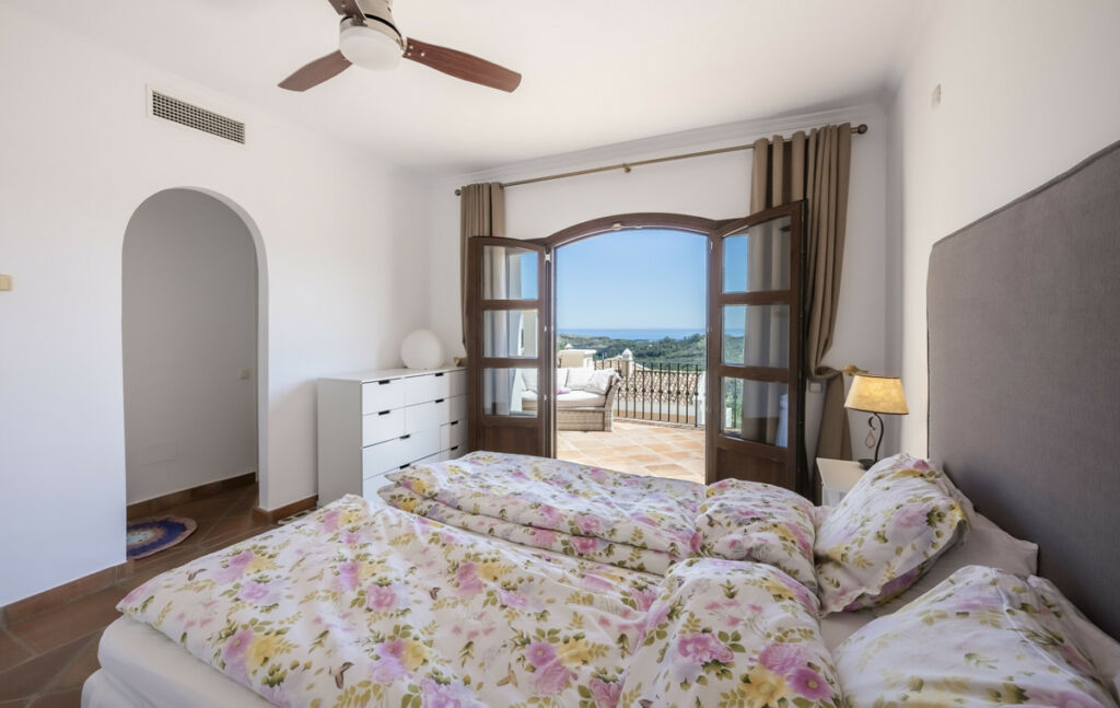 Townhouse Benahavís Málaga - image 17