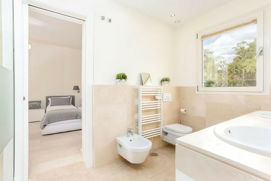 Detached Villa Guadalmina Baja Málaga - image 17