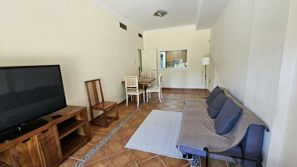 Middle Floor Apartment Estepona Málaga - image 17
