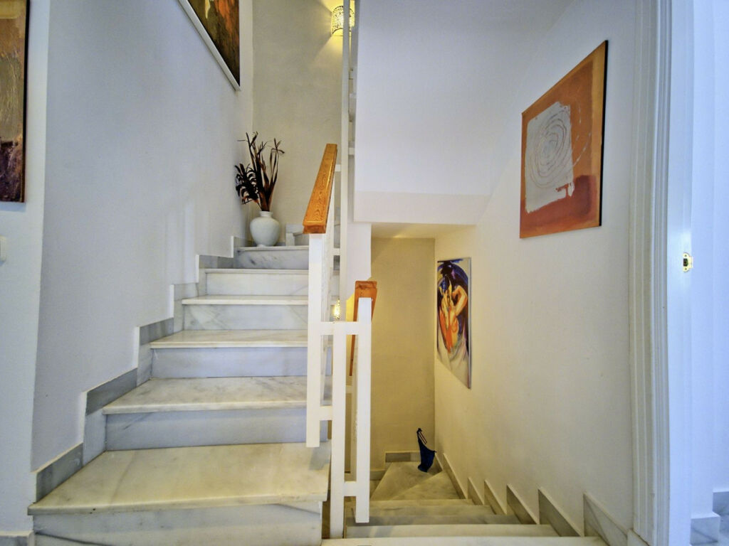 Townhouse Nueva Andalucía Málaga - image 17