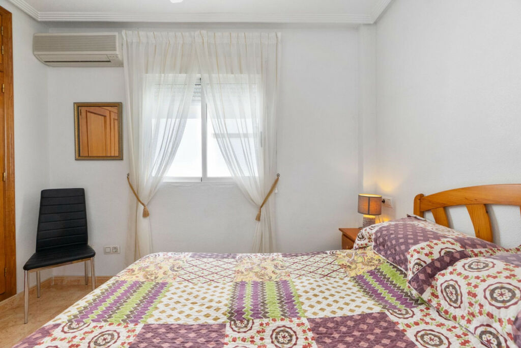 Townhouse Torrevieja Alicante - image 17