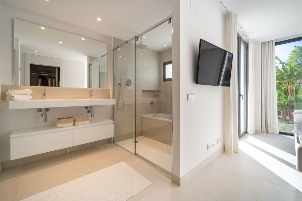 Ground Floor Apartment Fuengirola Málaga - image 17