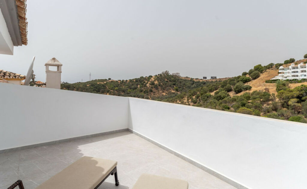 Townhouse Calahonda Málaga - image 17