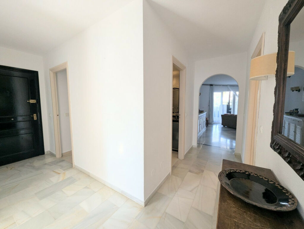 Penthouse Calahonda Málaga - image 20