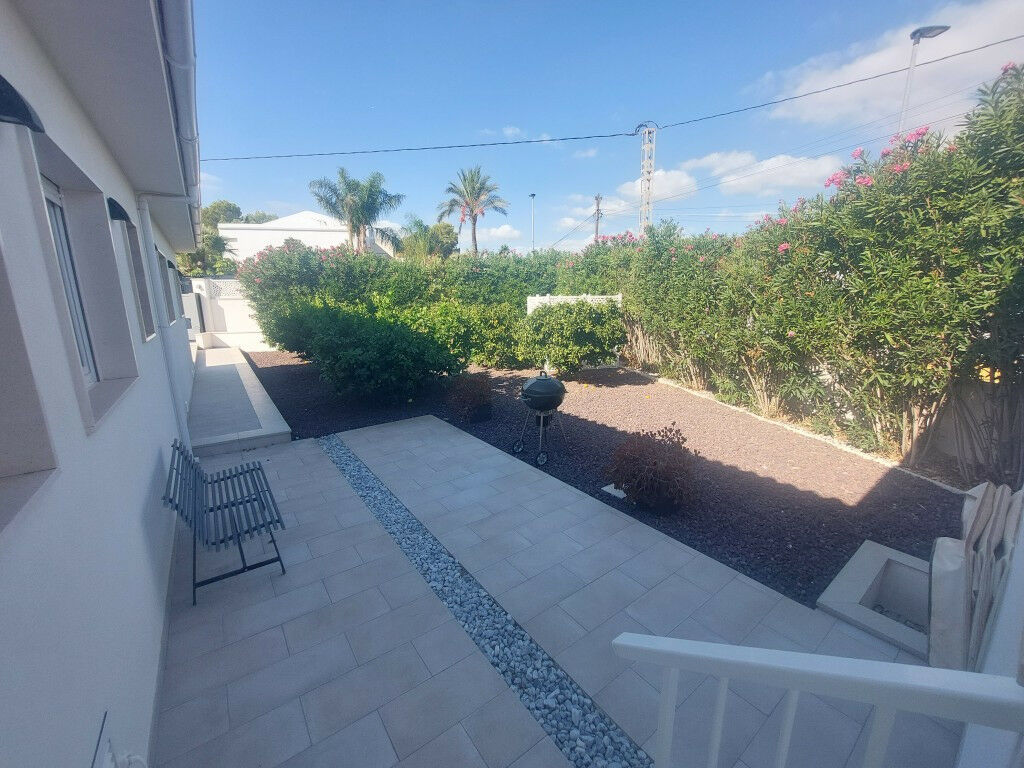 Detached Villa Albir Alicante - image 17
