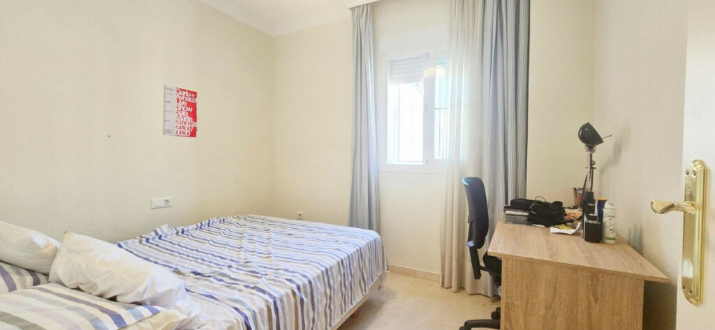 Middle Floor Apartment Arroyo de la Miel Málaga - image 17