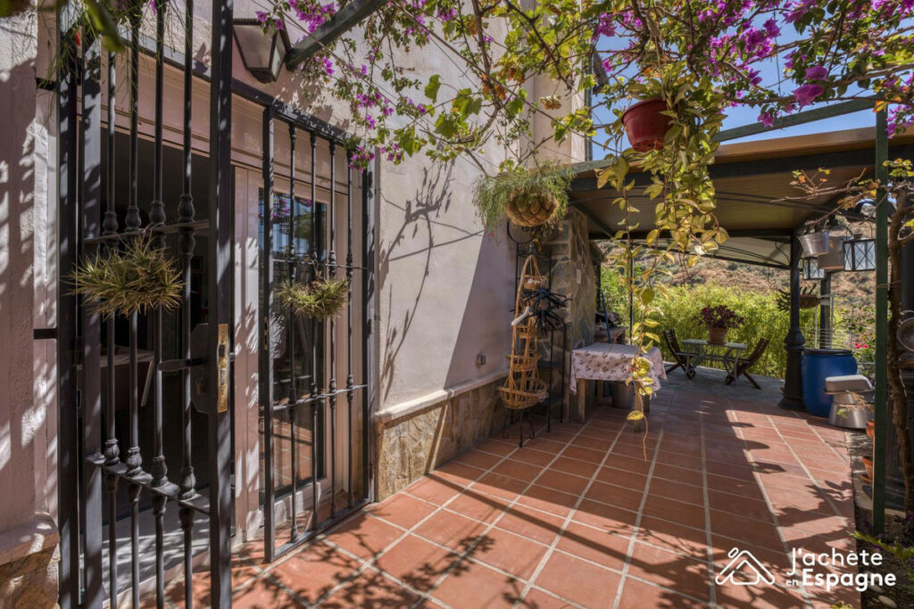 Detached Villa Canillas de Aceituno Málaga - image 17