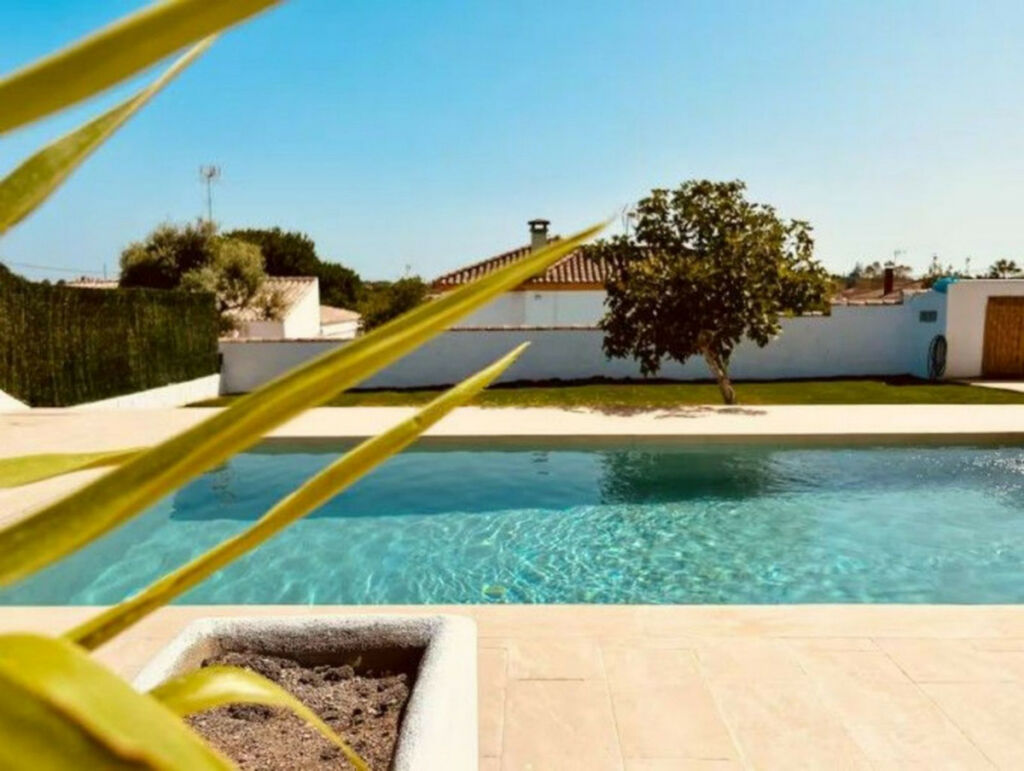 Detached Villa Estepona Málaga - image 17