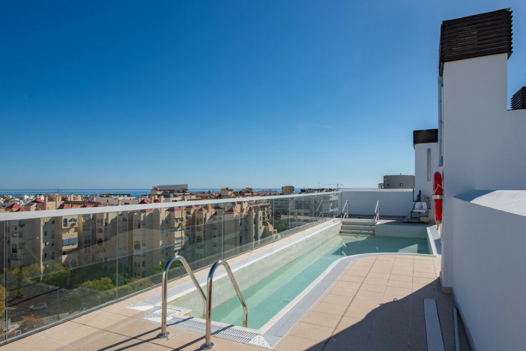 Middle Floor Apartment Estepona Málaga - image 17