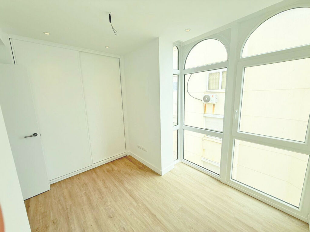 Middle Floor Apartment Estepona Málaga - image 17