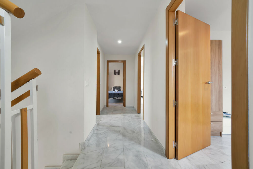 Detached Villa Riviera del Sol Málaga - image 17