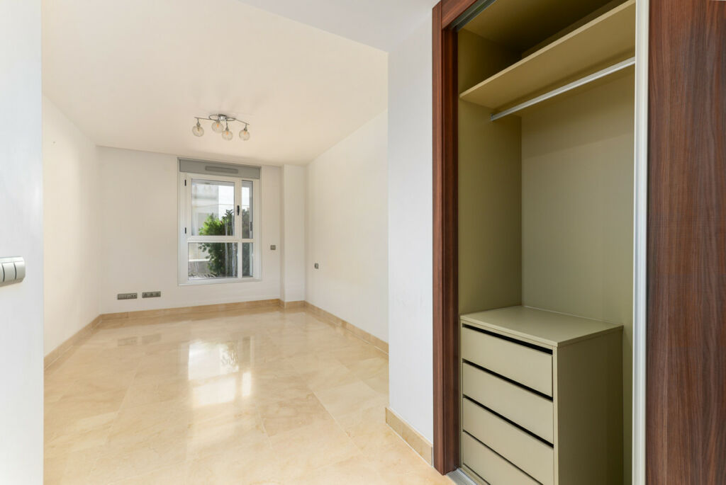 Ground Floor Apartment San Pedro de Alcántara Málaga - image 3