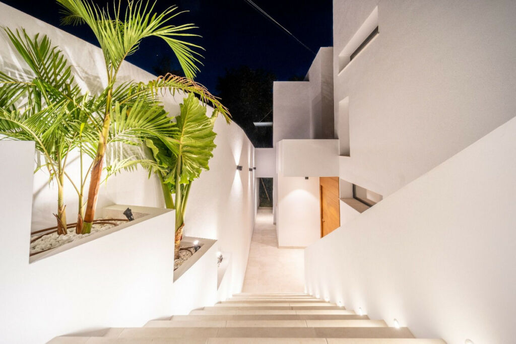 Detached Villa La Capellania Málaga - image 18