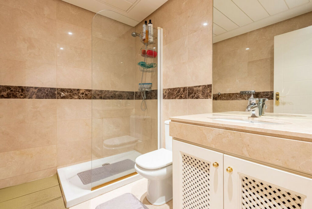 Ground Floor Apartment Benahavís Málaga - image 18