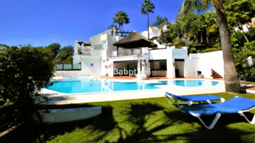 Townhouse Istán Málaga - image 19