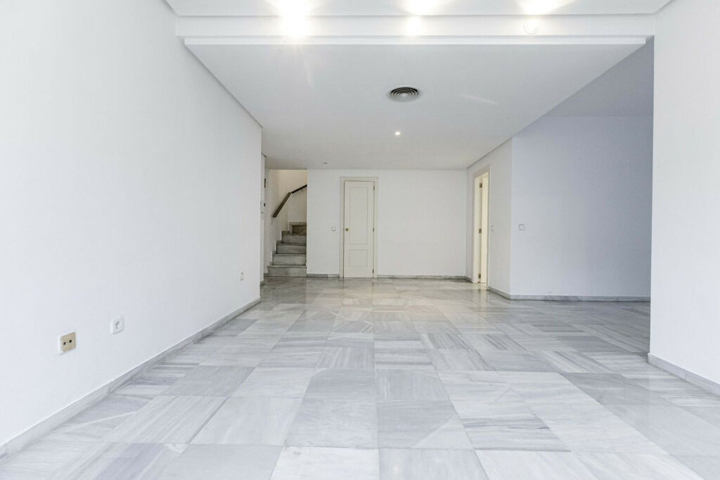 Duplex Marbella Málaga - image 18