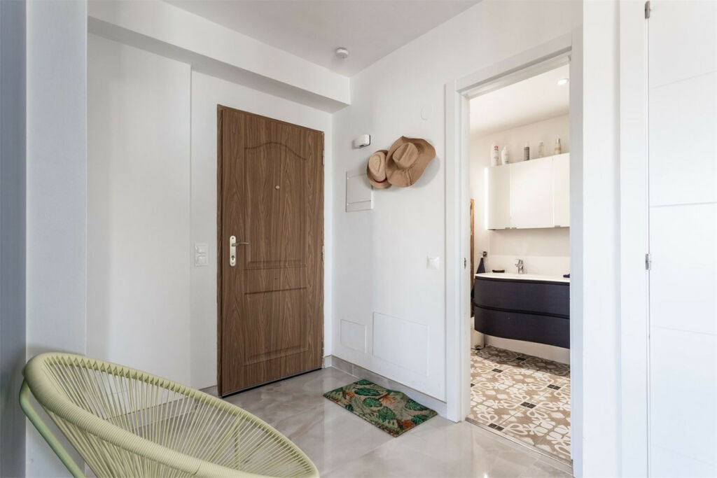 Penthouse Higueron Málaga - image 18