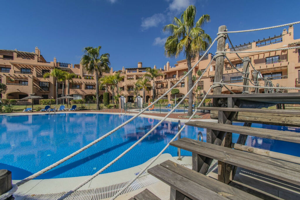Middle Floor Apartment Hacienda del Sol Málaga - image 18