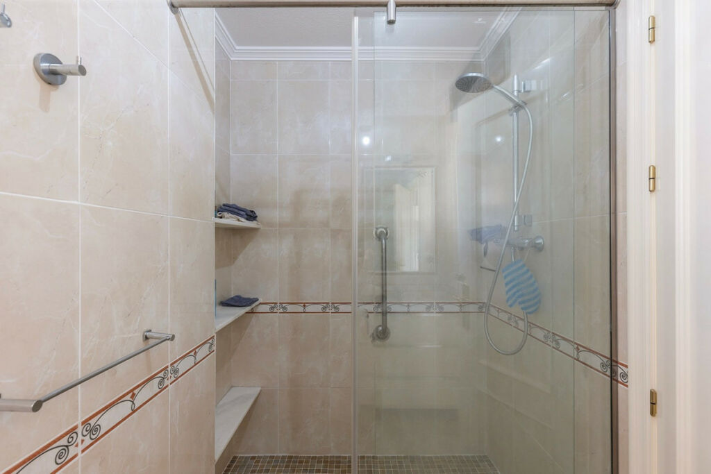 Penthouse Villamartin Alicante - image 18