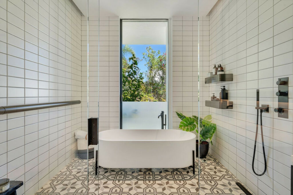 Detached Villa La Mairena Málaga - image 18