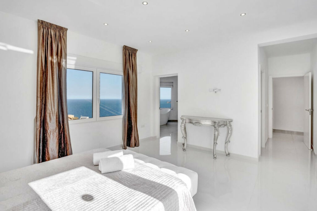 Detached Villa Javea Alicante - image 18