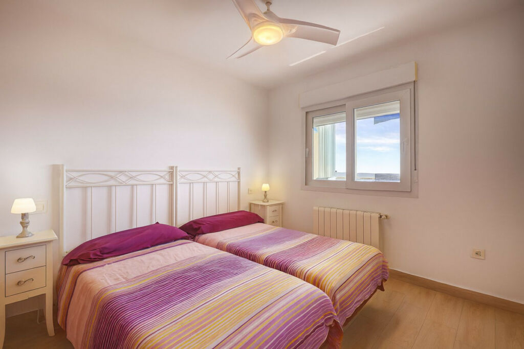 Middle Floor Apartment Los Boliches Málaga - image 18