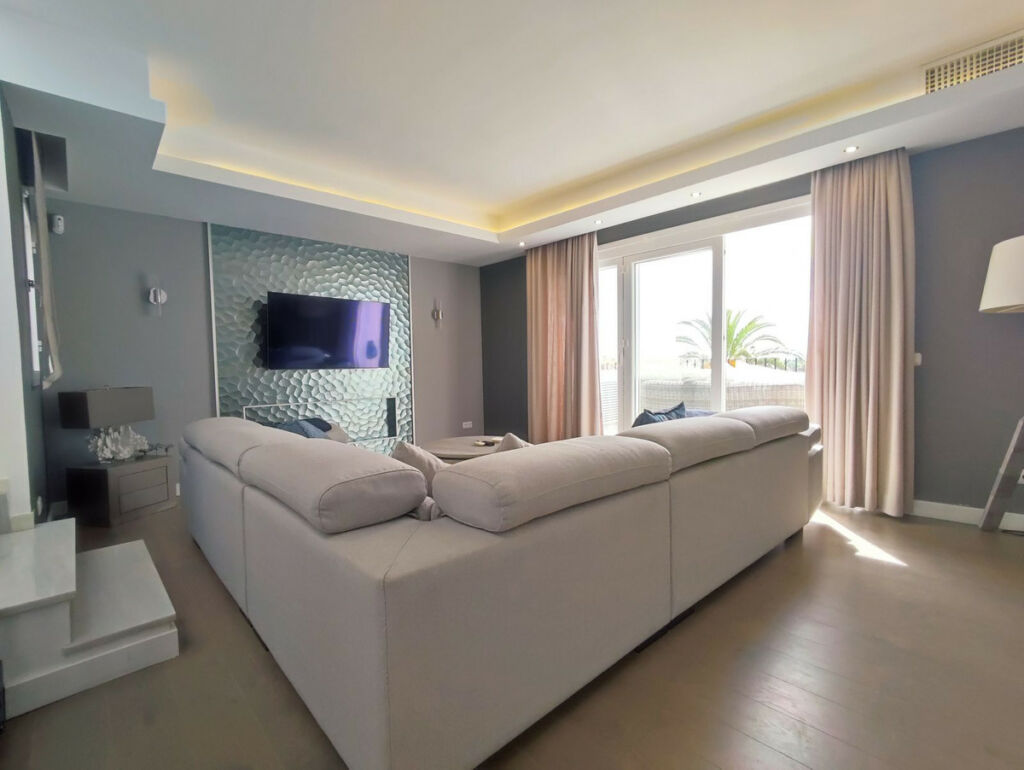 Townhouse Nagüeles Málaga - image 18