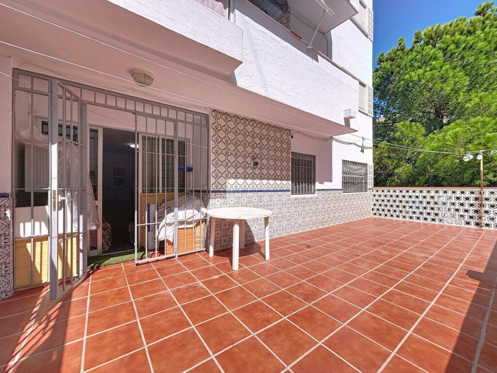 Middle Floor Apartment Torre del Mar Málaga - image 18