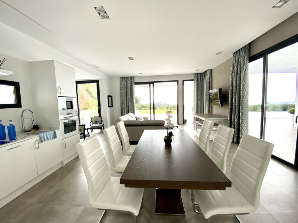 Detached Villa Benahavís Málaga - image 18
