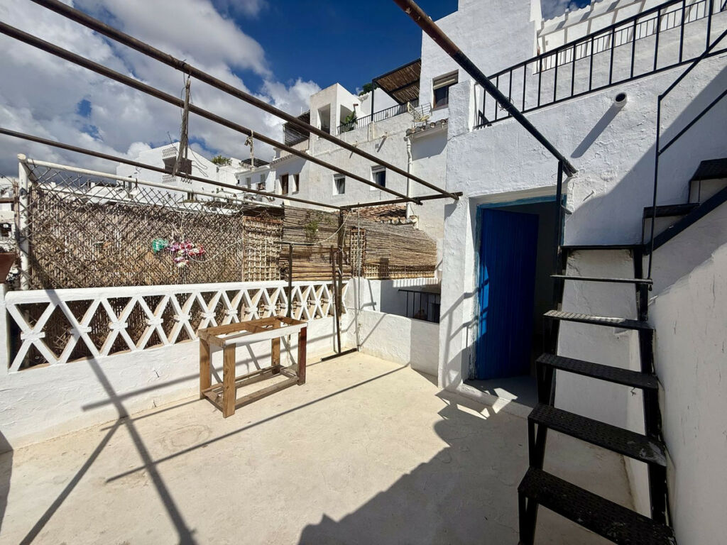 Townhouse Frigiliana Málaga - image 18