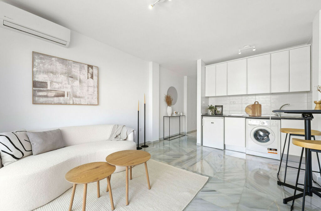 Middle Floor Apartment Riviera del Sol Málaga - image 18