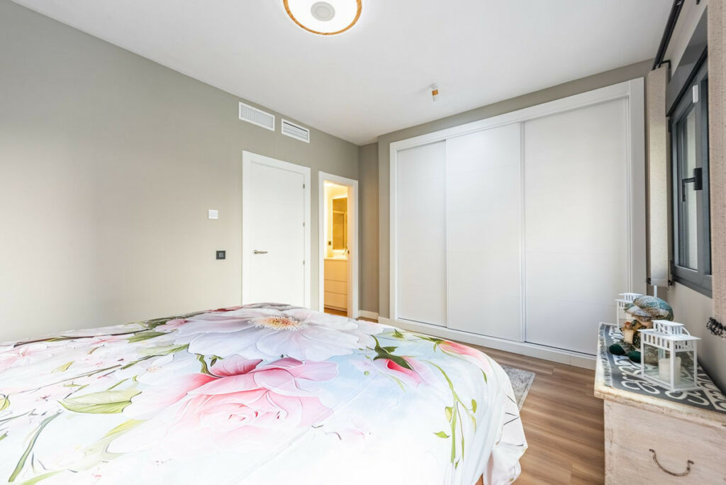 Middle Floor Apartment Estepona Málaga - image 18