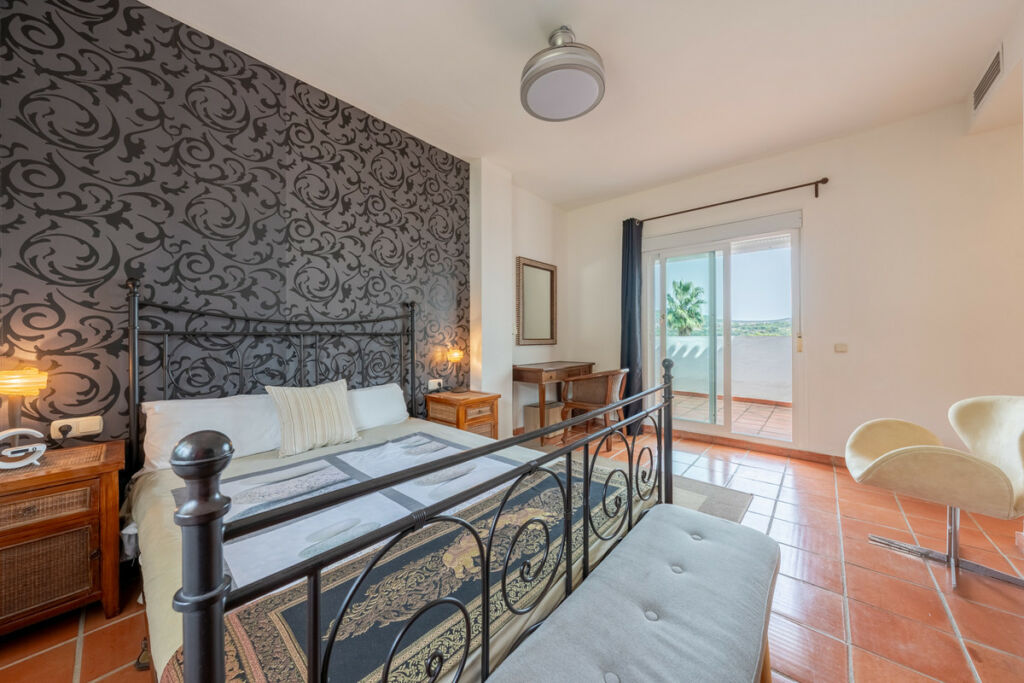 Detached Villa Sotogrande Alto Cádiz - image 18