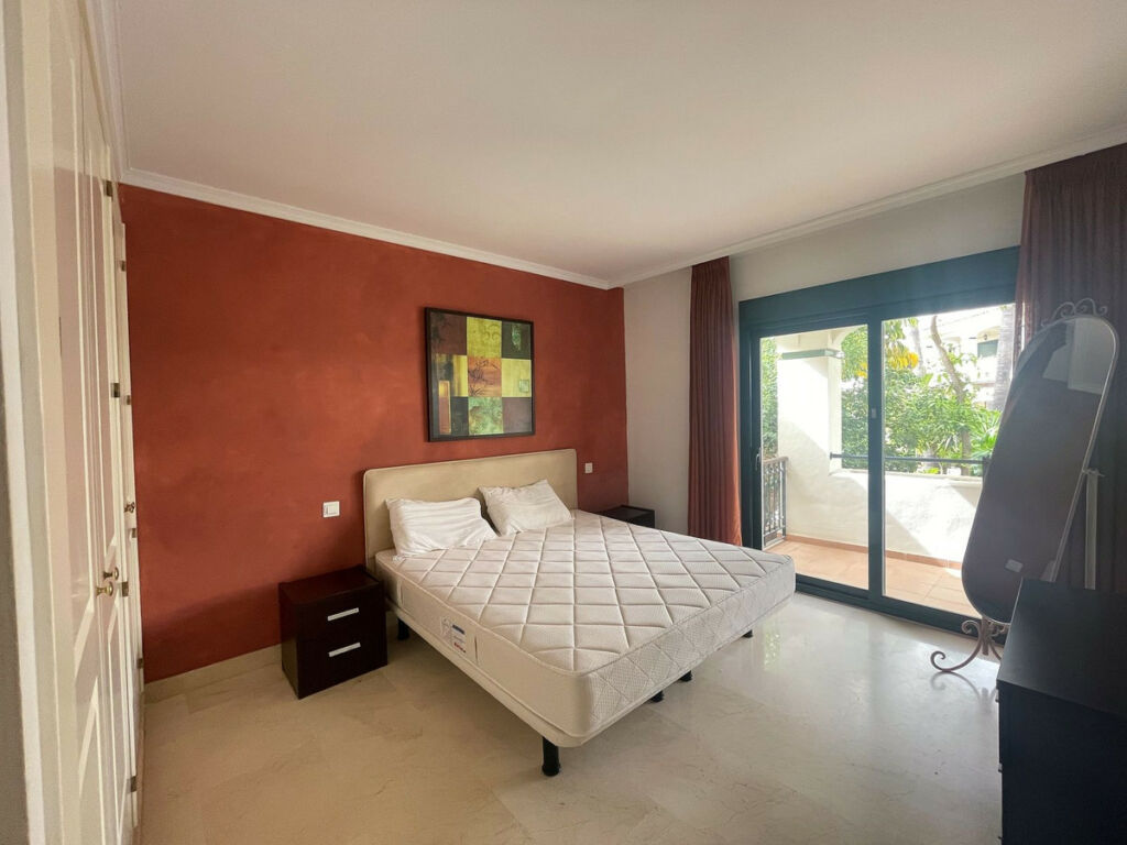 Townhouse Atalaya Málaga - image 18