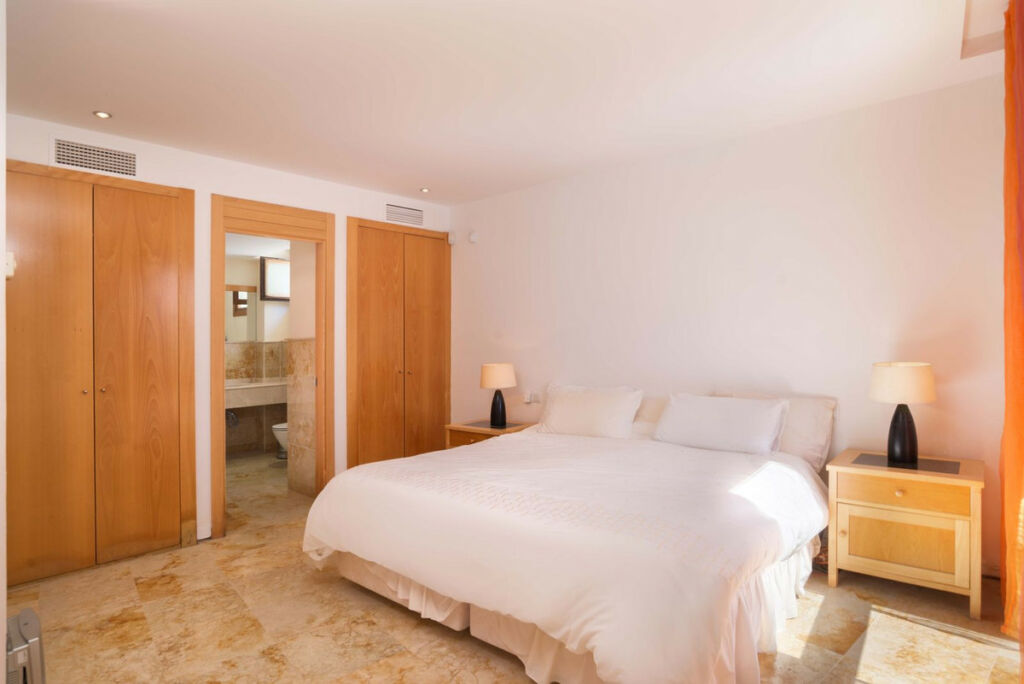 Ground Floor Apartment Altos de los Monteros Málaga - image 18