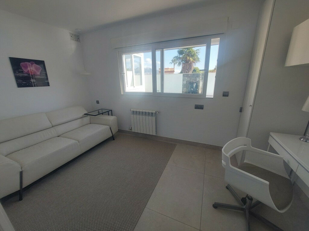 Detached Villa Albir Alicante - image 18