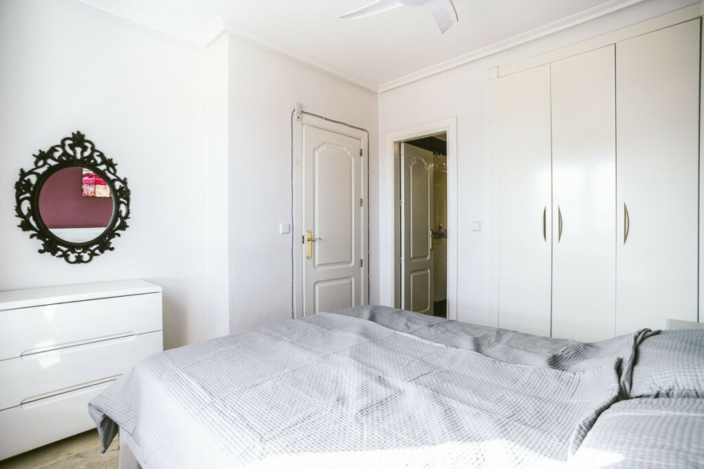 Middle Floor Apartment Villamartin Alicante - image 18