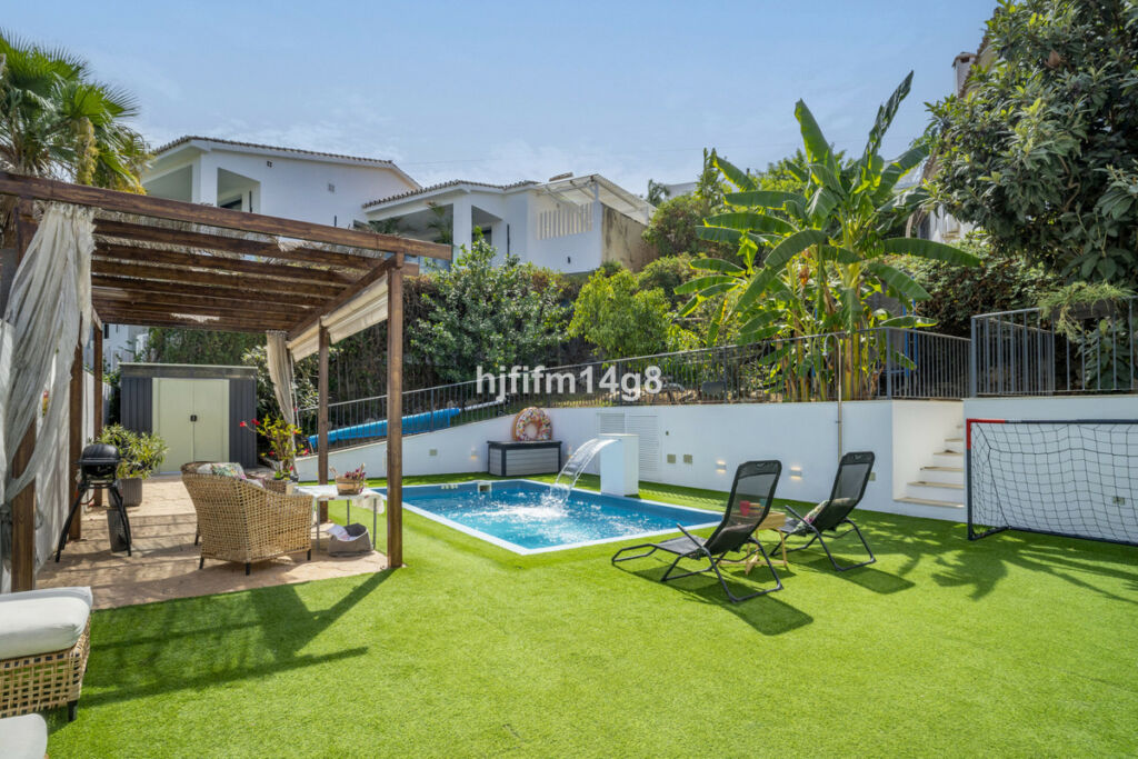 Detached Villa La Campana Málaga - image 18
