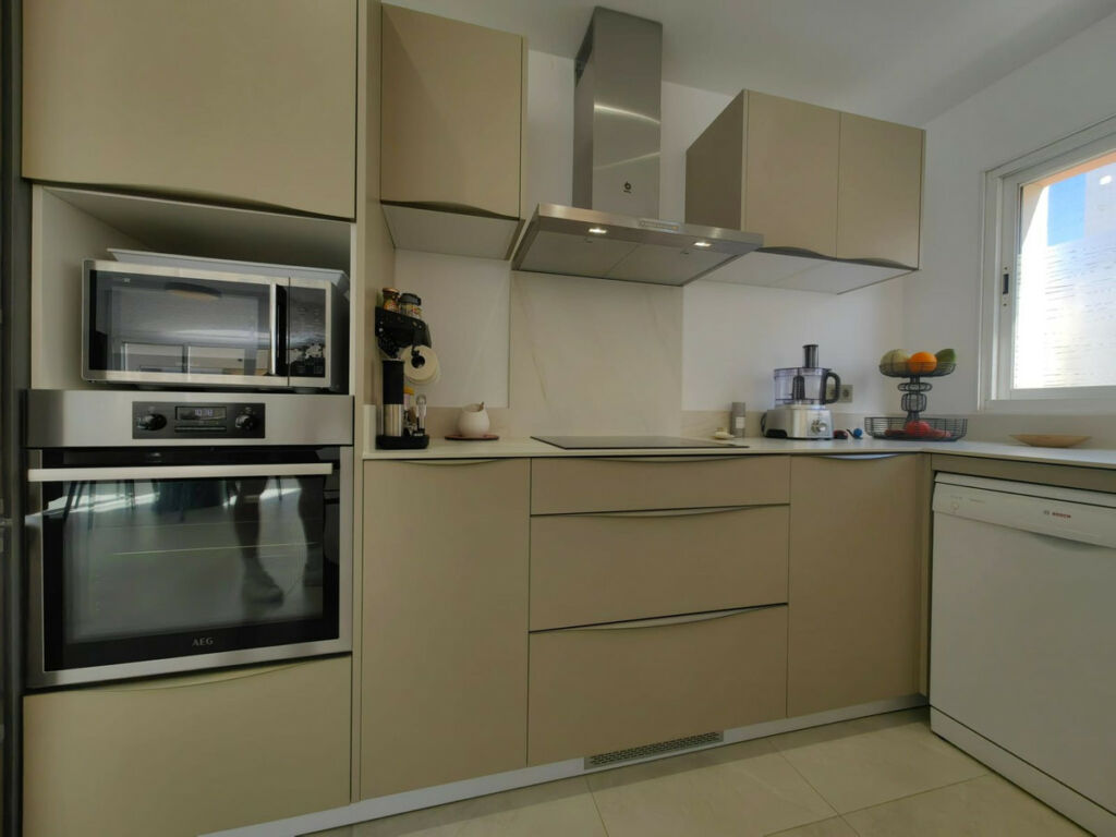 Middle Floor Apartment Estepona Málaga - image 18