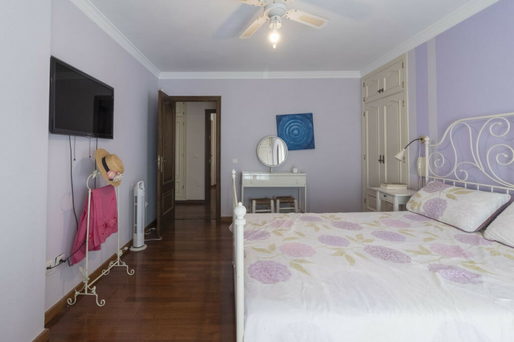 Detached Villa Fuengirola Málaga - image 18