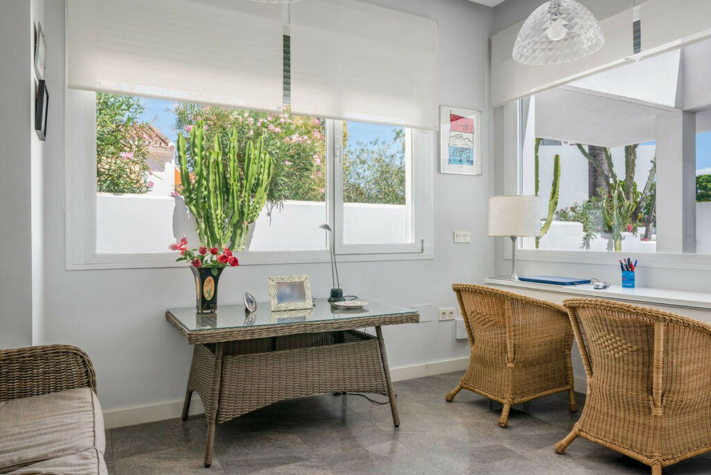 Detached Villa Marbella Málaga - image 18