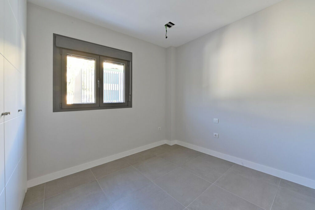 Middle Floor Apartment Benalmadena Málaga - image 17